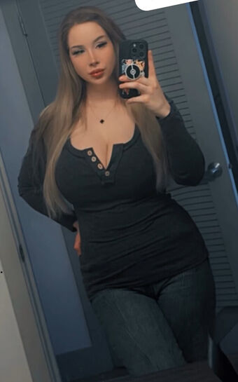 Izzy G Nakenläckor OnlyFans Foto 215