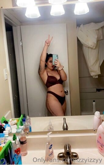 izzyizzyy Nakenläckor OnlyFans Foto 5
