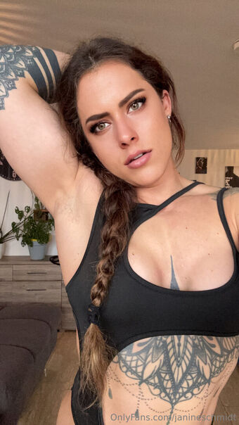 janineschmidt Nakenläckor OnlyFans Foto 3