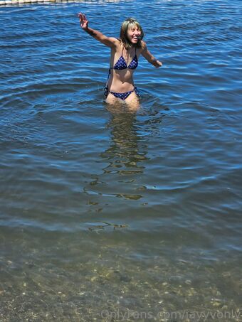 jayyvonly Nakenläckor OnlyFans Foto 11