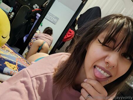 jayyvonly Nakenläckor OnlyFans Foto 18
