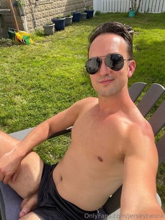 jerseytwunk Nakenläckor OnlyFans Foto 19