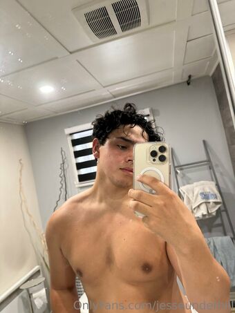 jesseunderhill Nakenläckor OnlyFans Foto 6