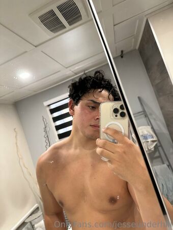 jesseunderhill Nakenläckor OnlyFans Foto 7