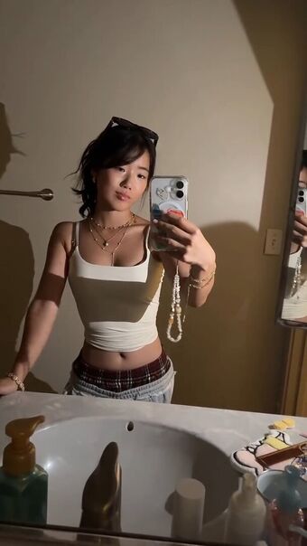 jinyasmr Nakenläckor OnlyFans Foto 35