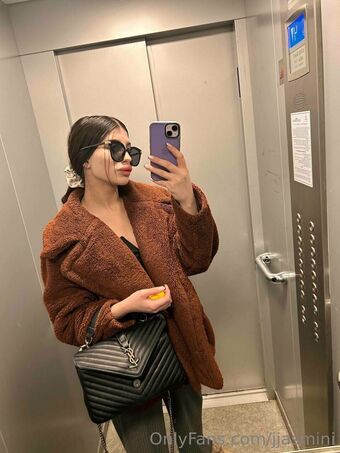 jjasmini Nakenläckor OnlyFans Foto 21