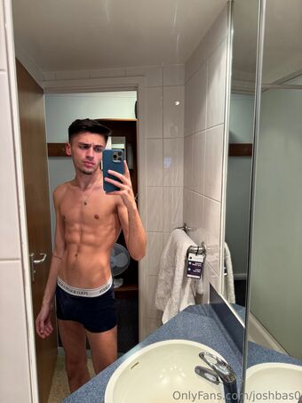 joshbas0 Nakenläckor OnlyFans Foto 3