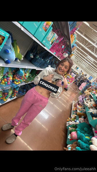 juleeahh Nakenläckor OnlyFans Foto 32