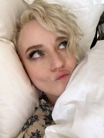 Julia Garner