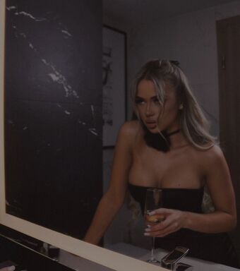 Julia054 Nakenläckor OnlyFans Foto 28