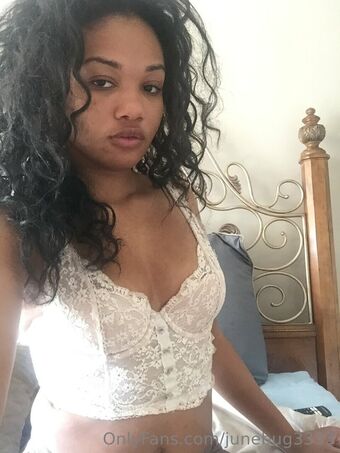 junebug3333 Nakenläckor OnlyFans Foto 14