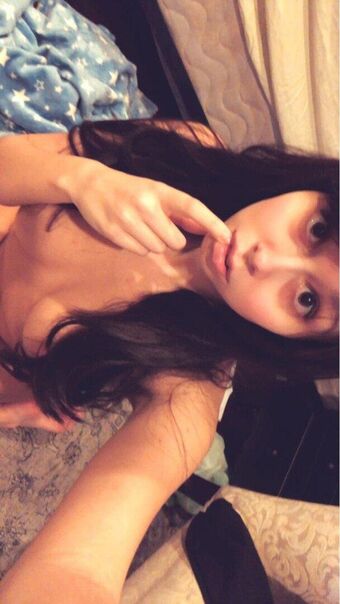 junelapine Nakenläckor OnlyFans Foto 9