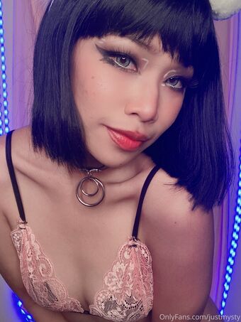 justmysty Nakenläckor OnlyFans Foto 11