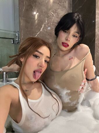kalyaispuro Nakenläckor OnlyFans Foto 3