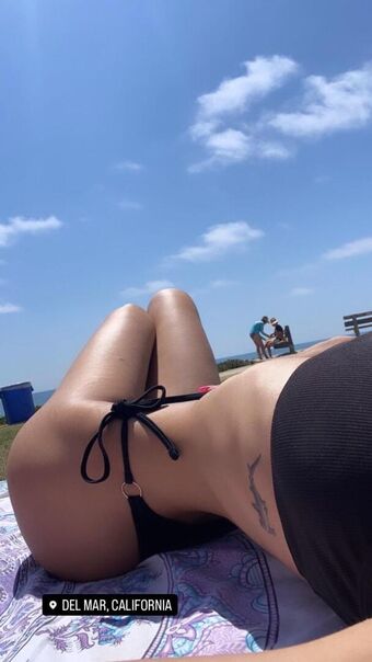 Kami Nakenläckor OnlyFans Foto 35
