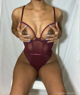 kara96 Nakenläckor OnlyFans Foto 7