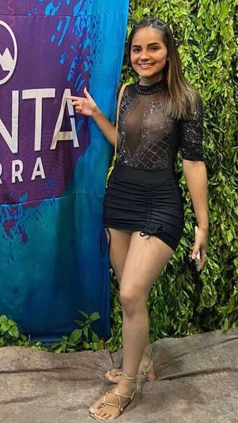 Karla Hellen Nakenläckor OnlyFans Foto 5