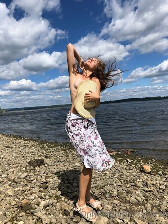 kat3free Nakenläckor OnlyFans Foto 22