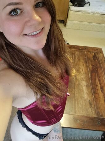 Kate Sofie Nakenläckor OnlyFans Foto 20