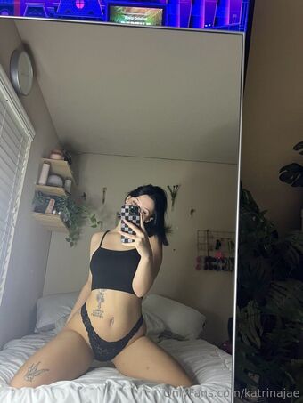 katrinajae Nakenläckor OnlyFans Foto 39