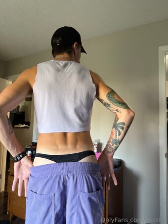 kazzika Nakenläckor OnlyFans Foto 9
