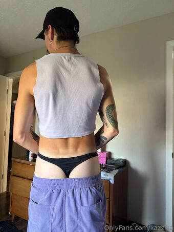 kazzika Nakenläckor OnlyFans Foto 10