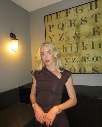 Keely Hodginkinson Nakenläckor OnlyFans Foto 14