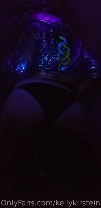 kellylilred Nakenläckor OnlyFans Foto 19