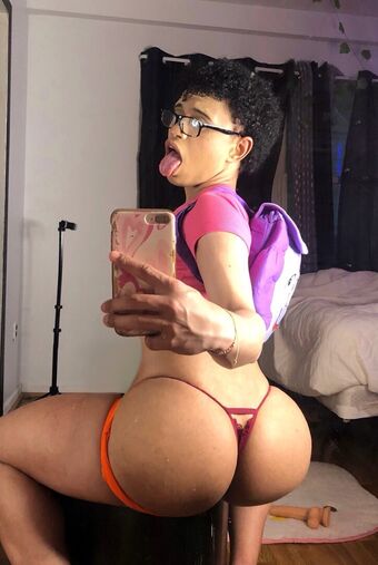 kenitique Nakenläckor OnlyFans Foto 4