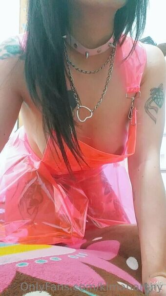 kimanarchy Nakenläckor OnlyFans Foto 7