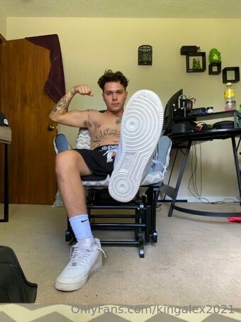 kingalex2021 Nakenläckor OnlyFans Foto 5