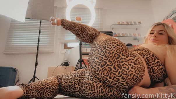 KittyK Nakenläckor OnlyFans Foto 9