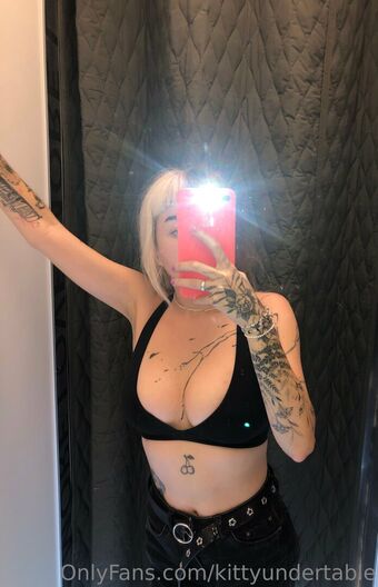 kittyundertable Nakenläckor OnlyFans Foto 3