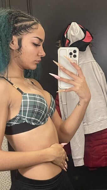 kream4ken Nakenläckor OnlyFans Foto 53