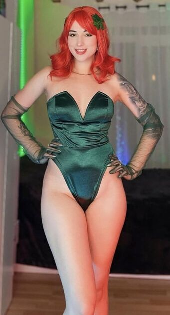 Ksenia Noche Nakenläckor OnlyFans Foto 1