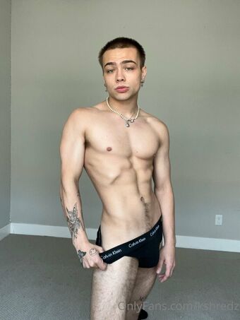 kshredz Nakenläckor OnlyFans Foto 10