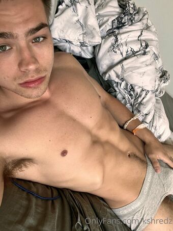 kshredz Nakenläckor OnlyFans Foto 20