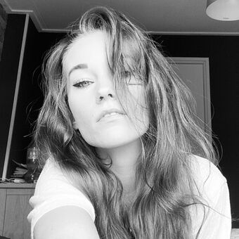 KTime Nakenläckor OnlyFans Foto 2