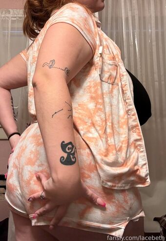 lacebeth Nakenläckor OnlyFans Foto 24