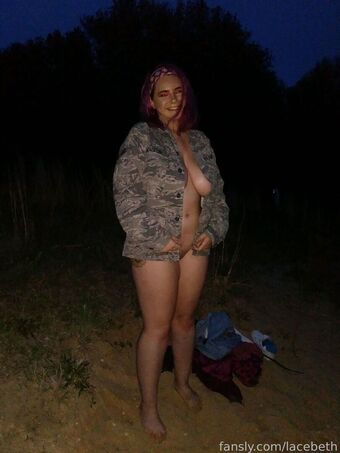 lacebeth Nakenläckor OnlyFans Foto 33