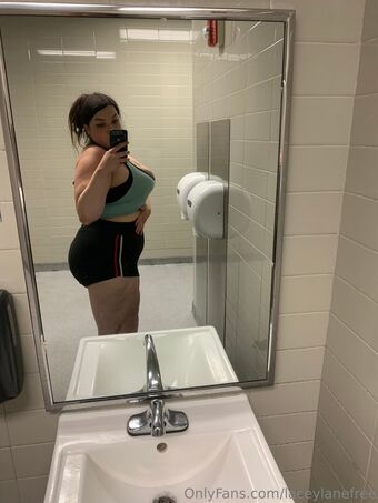 laceylanefree Nakenläckor OnlyFans Foto 39