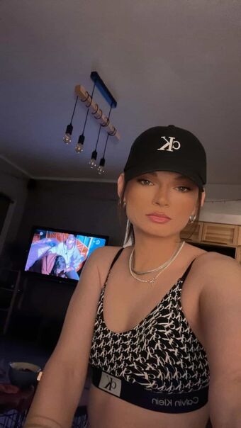 Lana Devone Nakenläckor OnlyFans Foto 3