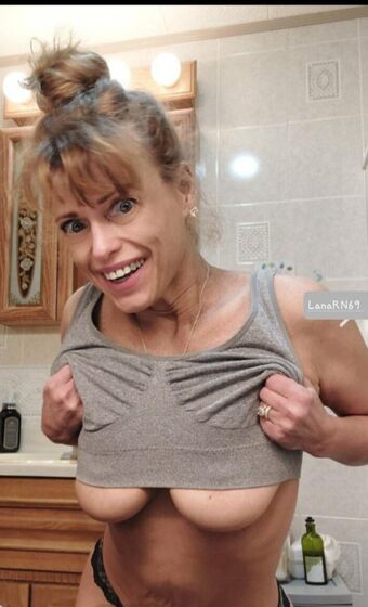 LanaRN Nakenläckor OnlyFans Foto 11