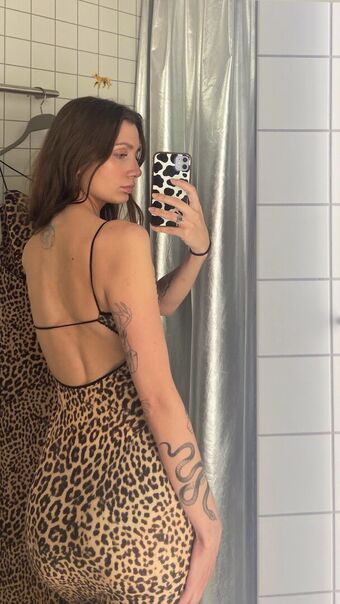 Lapannyyy Nakenläckor OnlyFans Foto 6