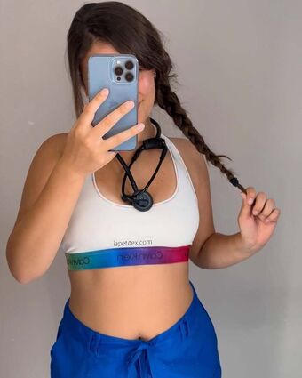 LaPetite Nakenläckor OnlyFans Foto 70
