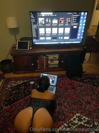 latinaineurope Nakenläckor OnlyFans Foto 1