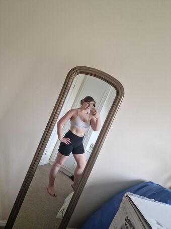 Launston_ Nakenläckor OnlyFans Foto 8