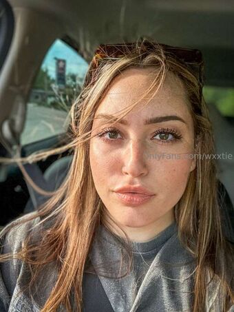 Laur Nakenläckor OnlyFans Foto 17