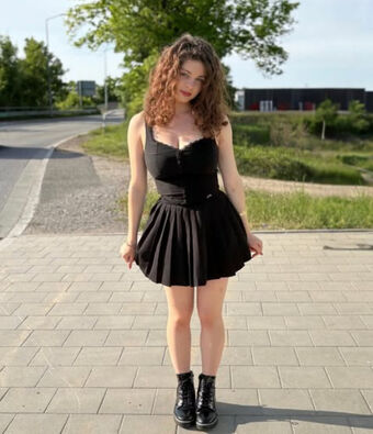 Layla Nakenläckor OnlyFans Foto 3