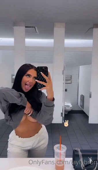 laylabron Nakenläckor OnlyFans Foto 2